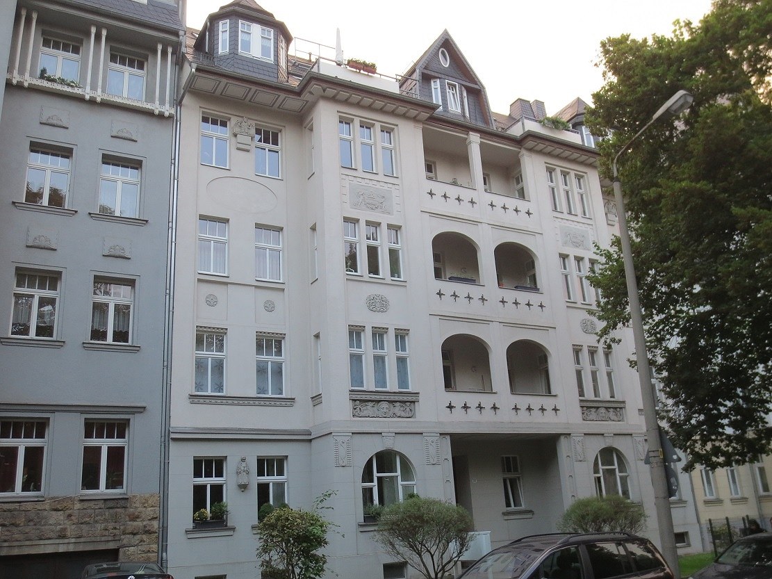 Decorative façade on Barbarossastraße in Kaßberg