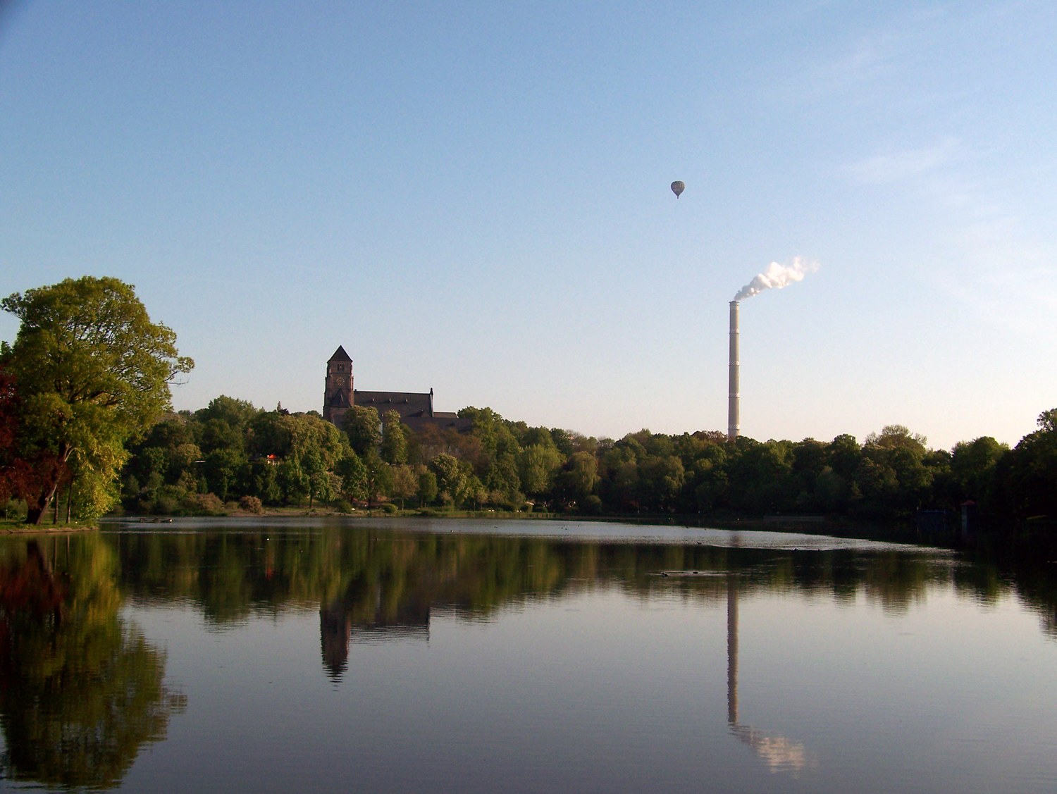 View across Chemnitz Schloßteich