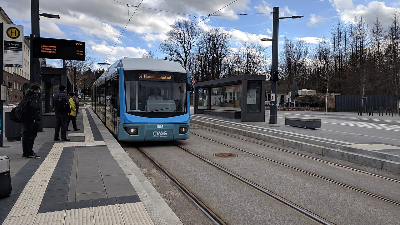 Tram at the TU Campus stop in Chemnitz