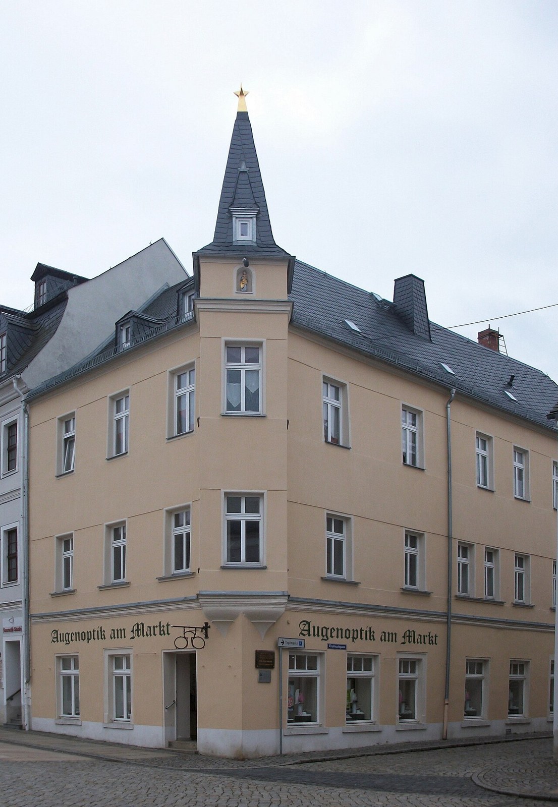 Brotmännelhaus on Schneeberg market square