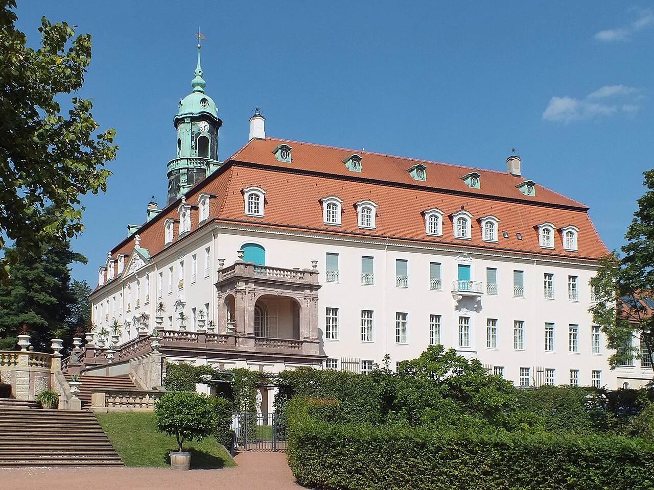 Garden-facing facade of Lichtenwalde palace